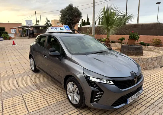 Renault Clio (B)
